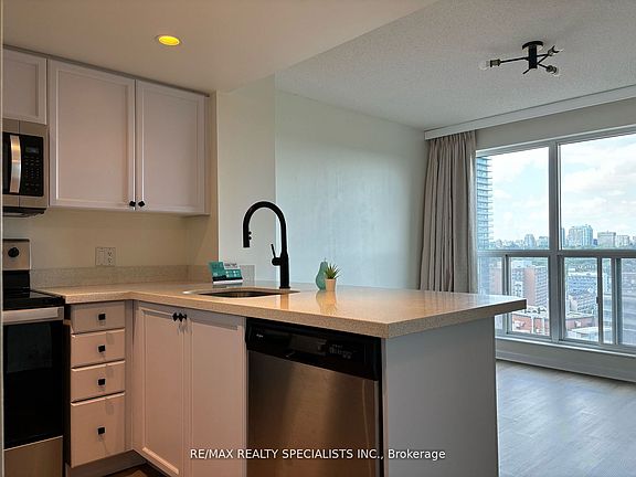 4th image of 8 Park Rd #2203