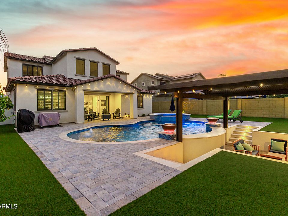 1st image of 2411 N ACACIA Way
