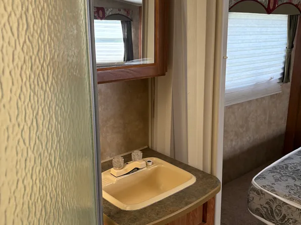 245 Globe St #8, Radcliff, KY 40160