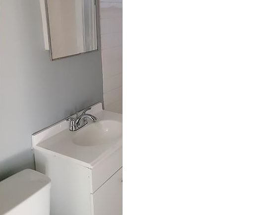 5th image of 7549 S Kenwood Ave #75553