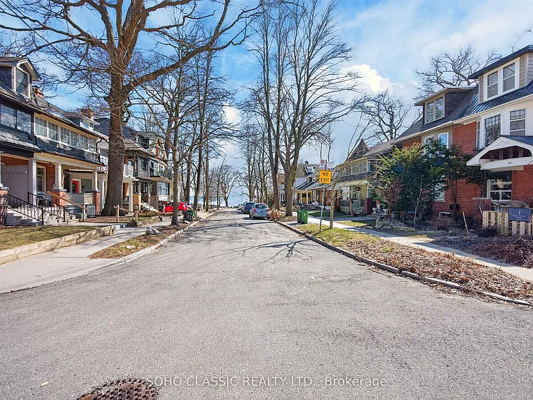 23 Fernwood Park Ave #MAIN FLOOR — Photo 10