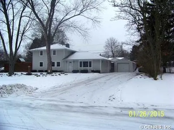 24 Coronet Rd, Rochester, NY 14623