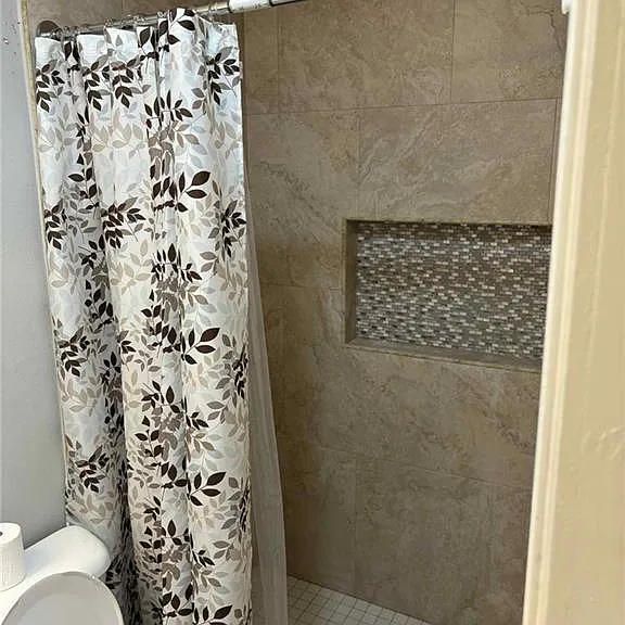 144 Redwood Rd #2 — Photo 7