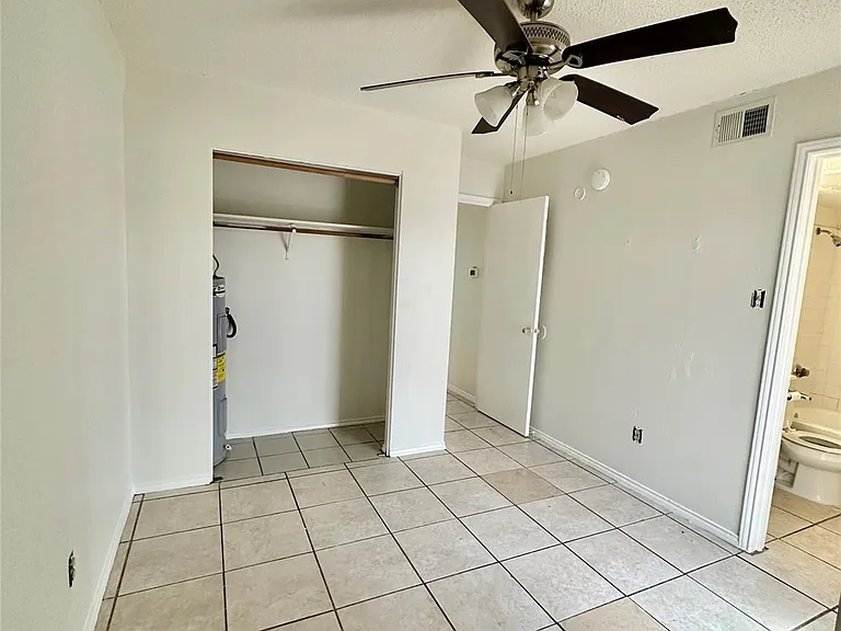 4322 Gillis St #105 — Photo 15