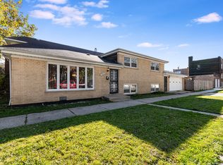 2300 Elmwood Ave, Berwyn, IL 60402
