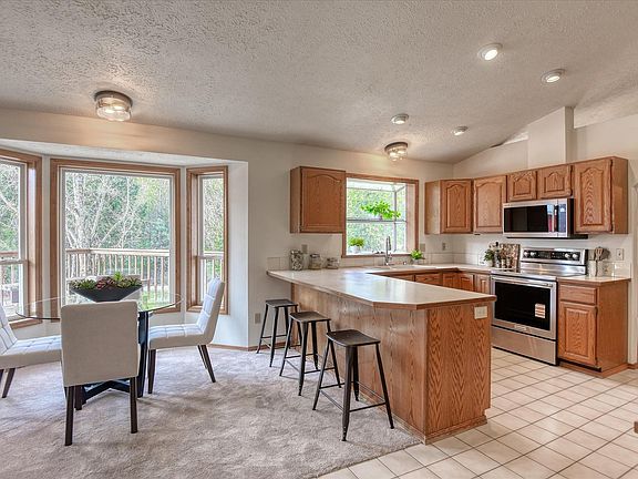 3rd image of 27907 N River Estates Dr