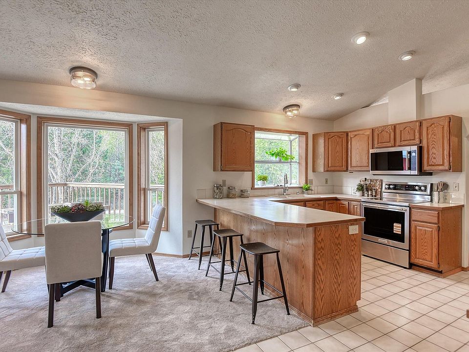 【近場配達します】 27907 N River Estates Dr, Chattaroy, WA 99003 | Zillow