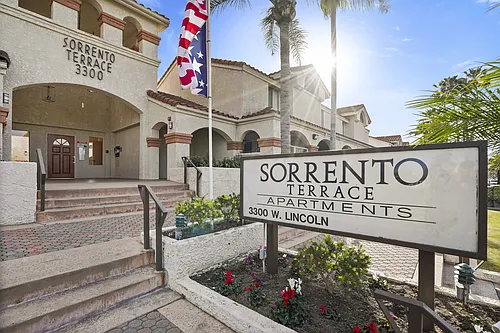 Sorrento Terrace Photo 1