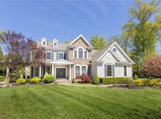 32654 Greystone Cir, Avon Lake, OH 44012