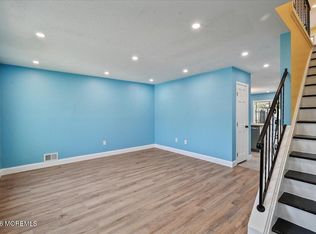 1333 Paris Ct, Lakewood, NJ 08701