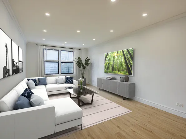 100-25 Queens Boulevard image 5 of 40