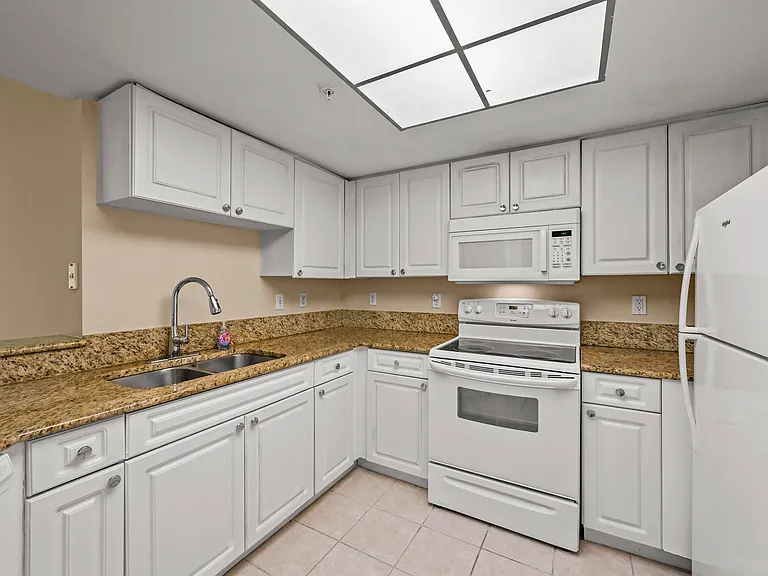 1100 Crestwood Ct S #S-1109 — Photo 11