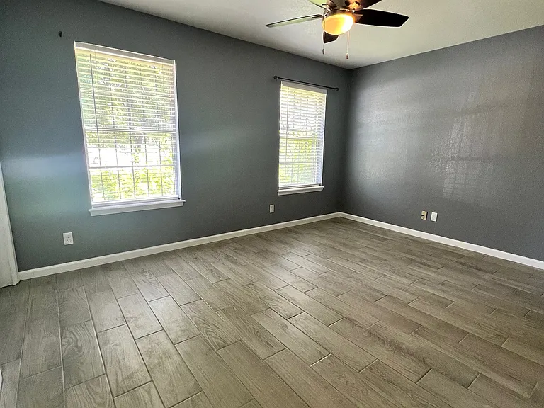 1114 Desirable Dr — Photo 29