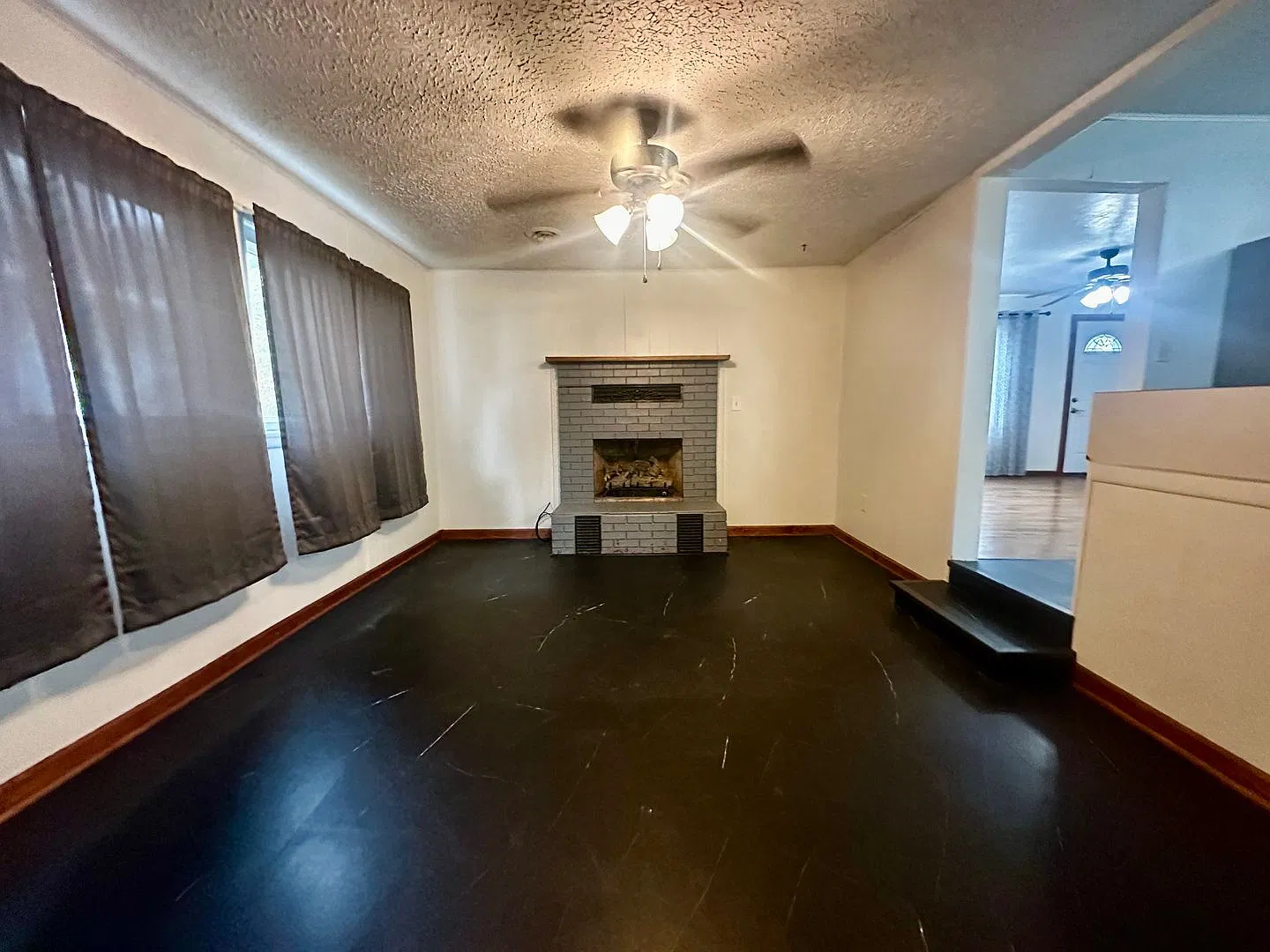 2 bed 1 bath house in Marshfield — Photo 4