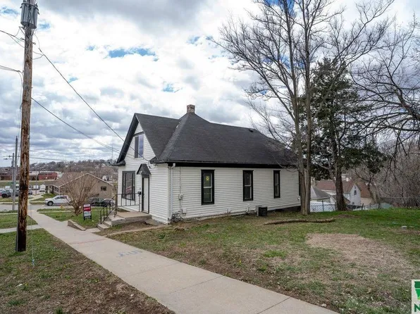 1305 & 1307 McDonald St, Sioux City, IA 51103
