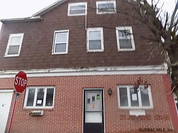 20 Elm St, Hoosick Falls, NY 12090
