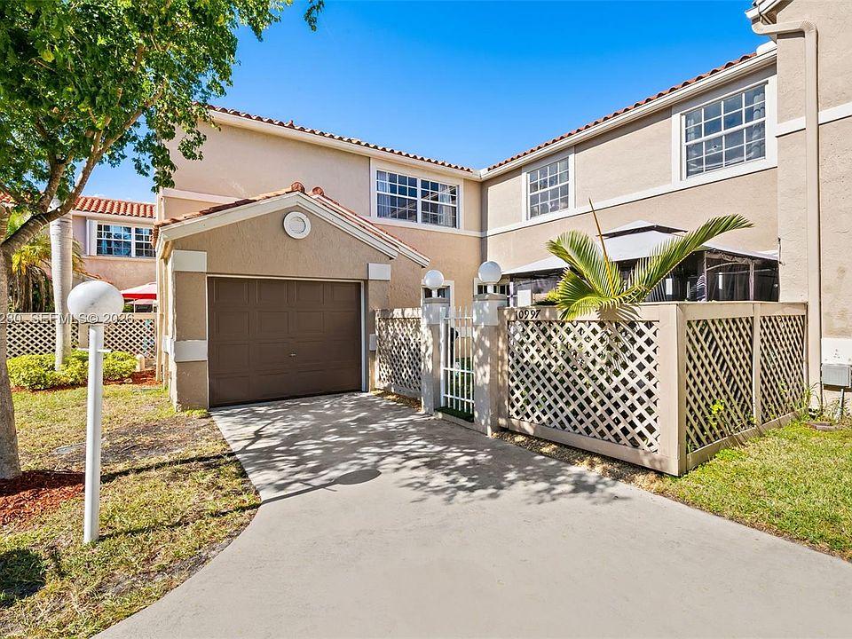 1st image of 10997 Longboat Dr