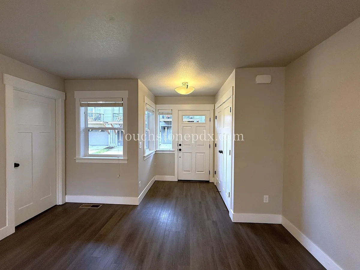 Building Photo - 16818 Chula Vista Ave