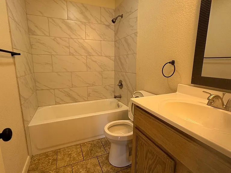 212 S Magnolia Dr — Photo 5