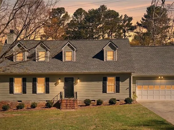 3939 Tall Pine Dr, Marietta, GA 30062