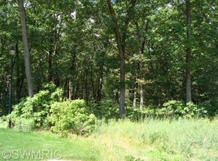 2037 Rambling Oak Dr, Muskegon, MI 49445