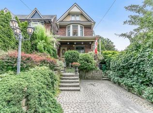 91 Ivy Ave, Toronto, ON M4L2H8