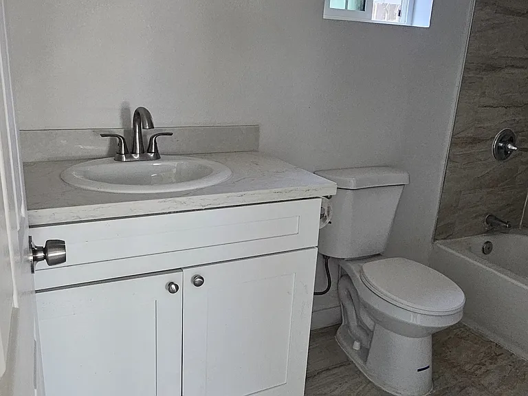 617 S Willowbrook Ave — Photo 5