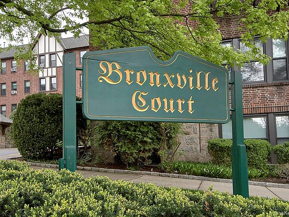 2nd image of 246 Bronxville Road #I3