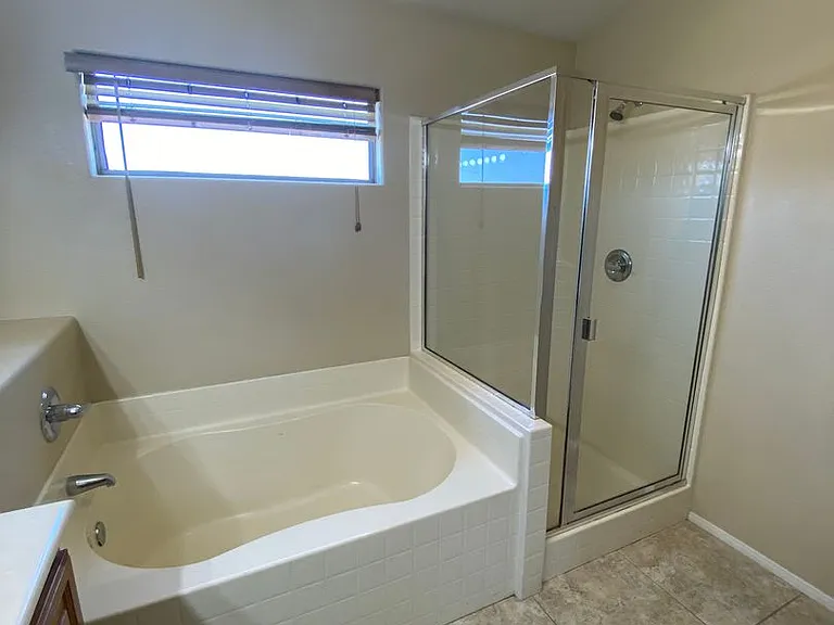3589 Bella Valencia Ct — Photo 12
