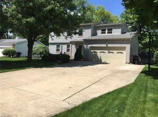 3917 Greenmont Dr SE, Warren, OH