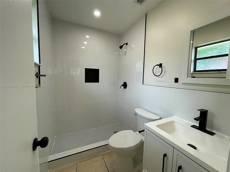 1511 San Remo Cir #1511 — Photo 7