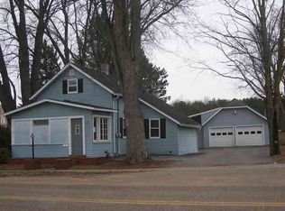 W19051 1st St, Aniwa, WI 54408