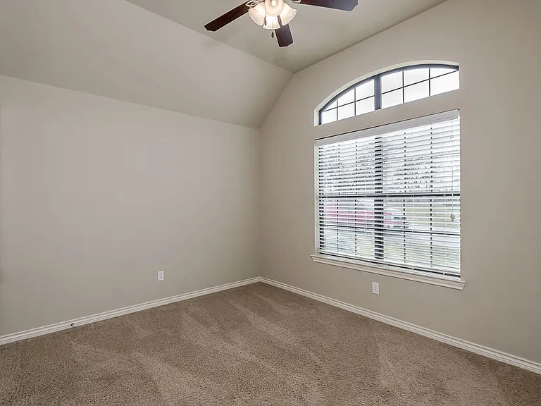 2020 Turning Leaf Dr — Photo 7