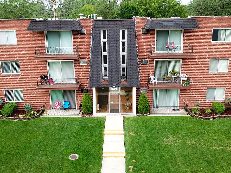 1st image of 12826 Hill Dr APT 11