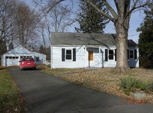 73 Hampton Rd, Elmira, NY 14904
