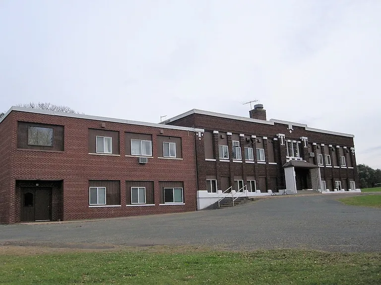 102 Bridge Ave #6 — Photo 2