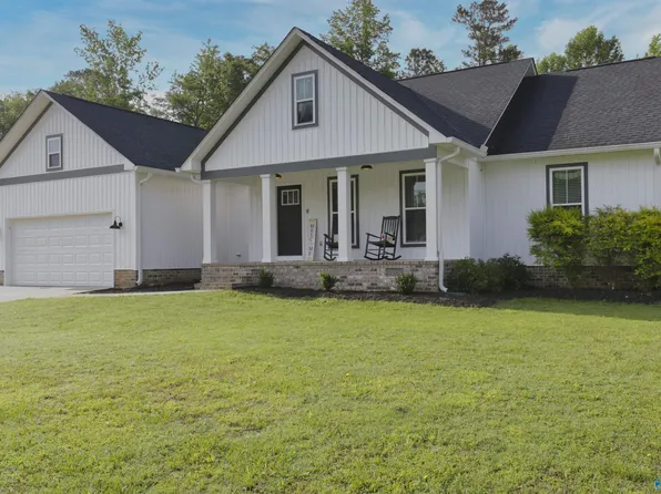 2655 Reeves St, Hokes Bluff, AL 35903