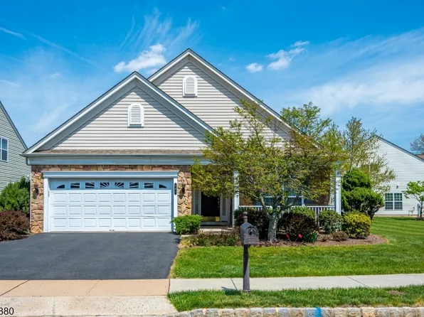 281 Longwood Ln, Franklin Twp., NJ 08873