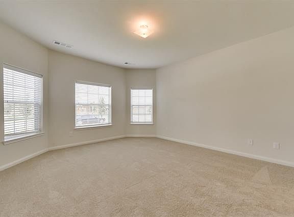 3rd image of 6116 Chalk Hollow Dr