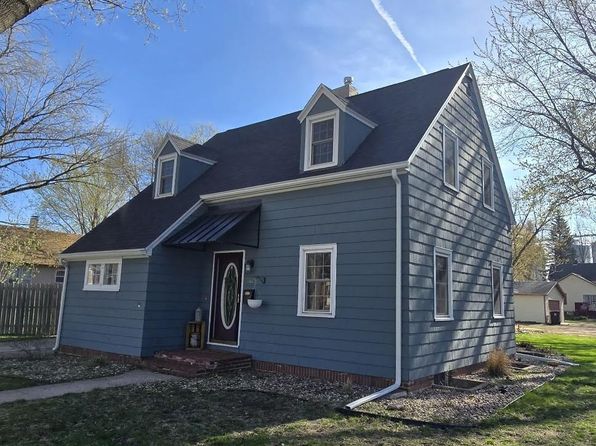 1425 3rd Ave, Windom, MN 56101