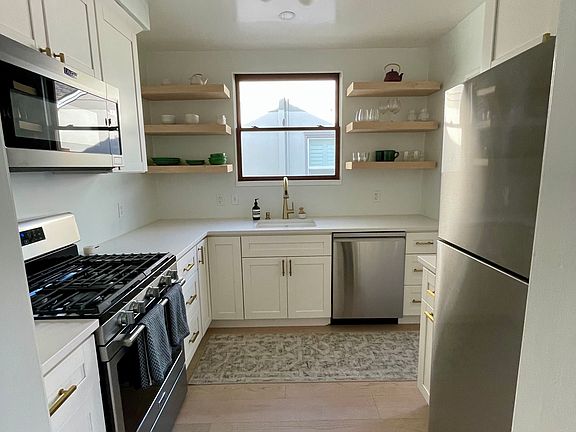 4th image of 1105 57th St