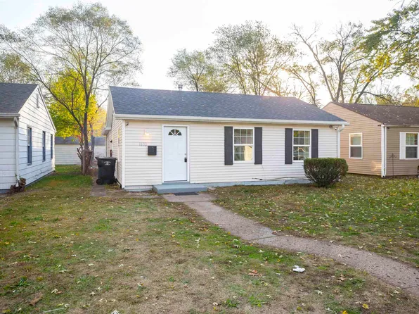 1632 N Adams St, South Bend, IN 46628