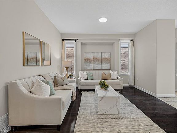 4th image of 100 Garinger Cres