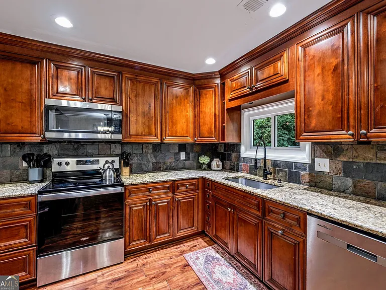 2660 Indian Lake Dr — Photo 11