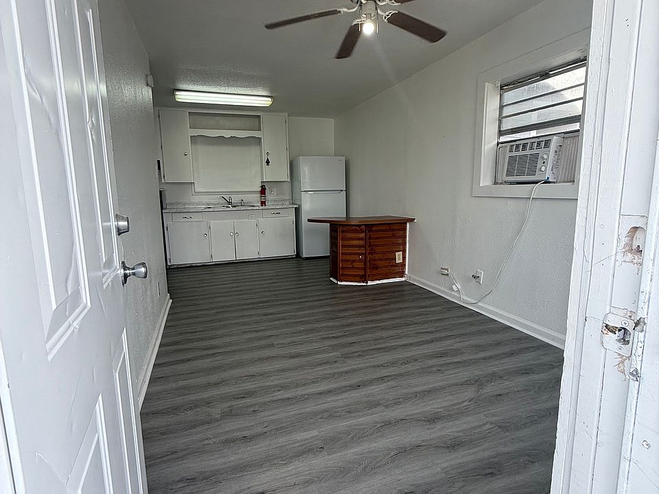 1st image of 2106 Texas Ave #8