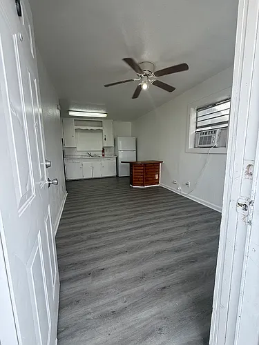 2106 Texas Ave #8 Photo 1