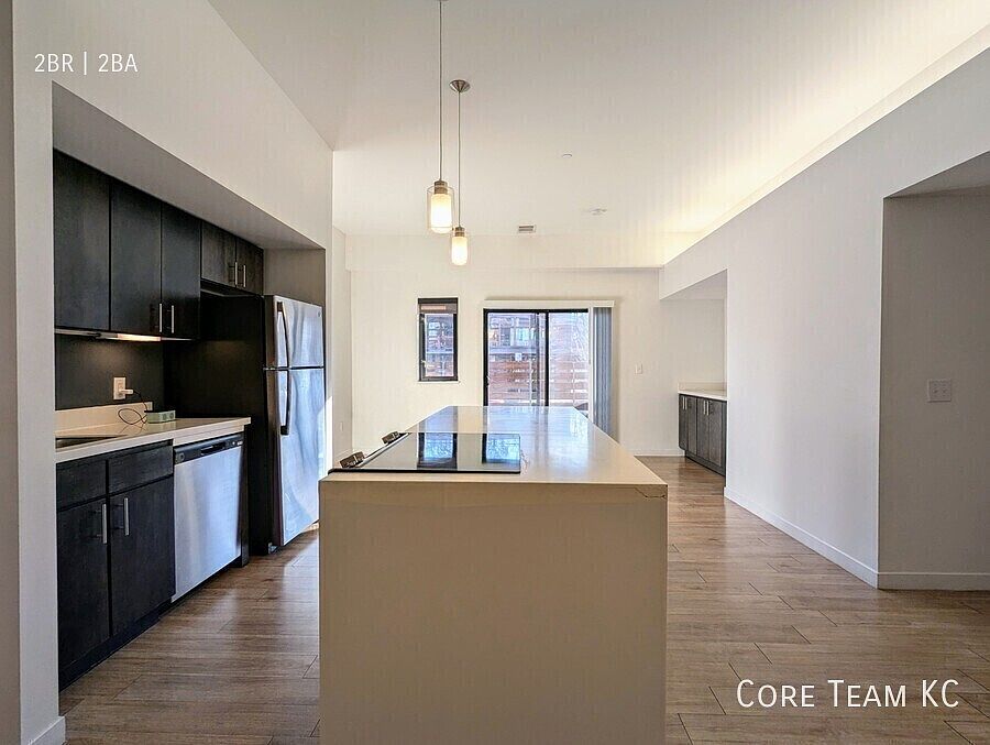 1st image of 662 E 63rd St #103