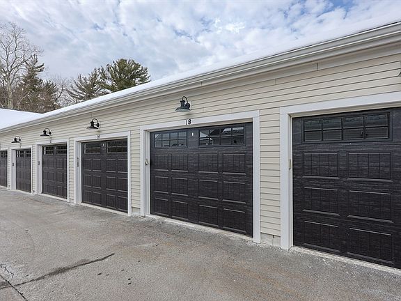 3rd image of 18 Lenox Ln #18