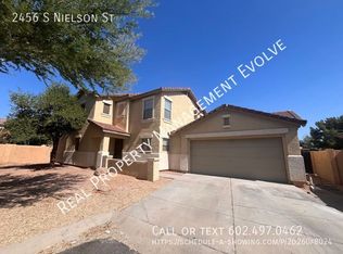 2456 S Nielson St, Gilbert, AZ 85295