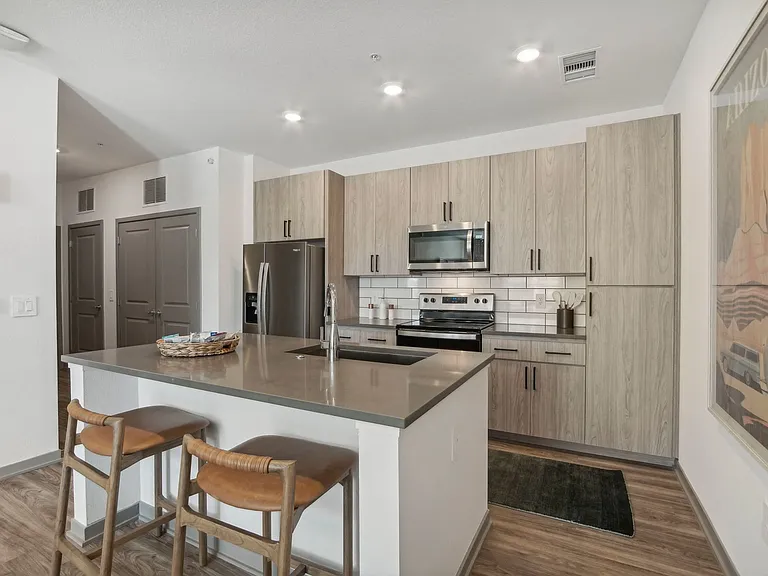 The Maddox Luxury Apartments — Photo 7